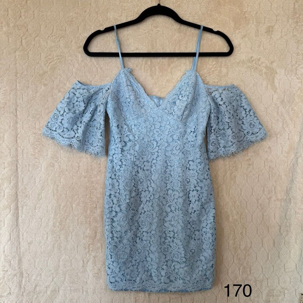Women's Bardot Sz‎ 4 XS Karlie Cold-Shoulder Lace Mini Dress Light Powder Blue